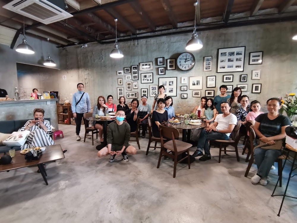 De Cafe & Rest House