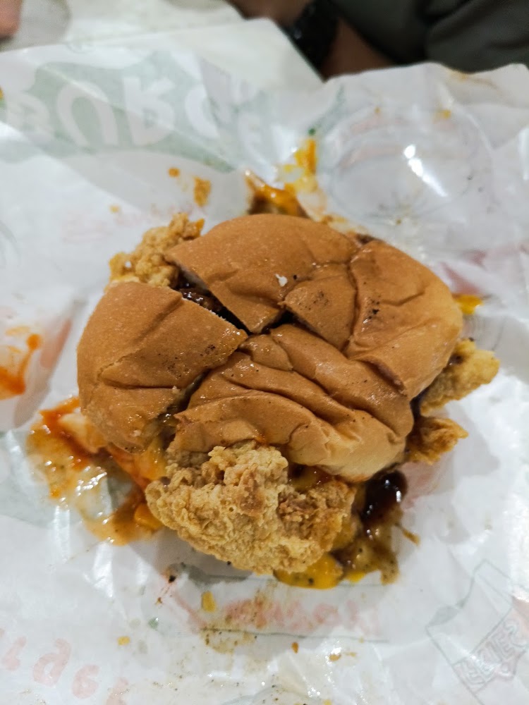 Metoohungry Snacks & Grill