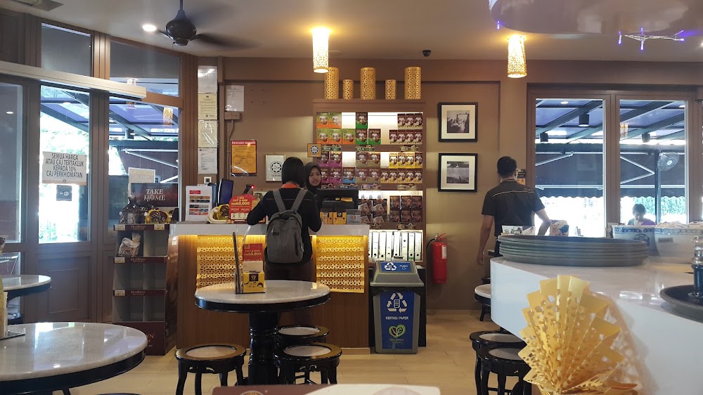 OLDTOWN White Coffee @ Greentown