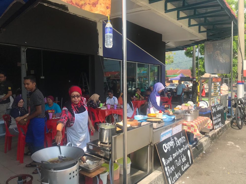 LESUNG PIPIT CAFE