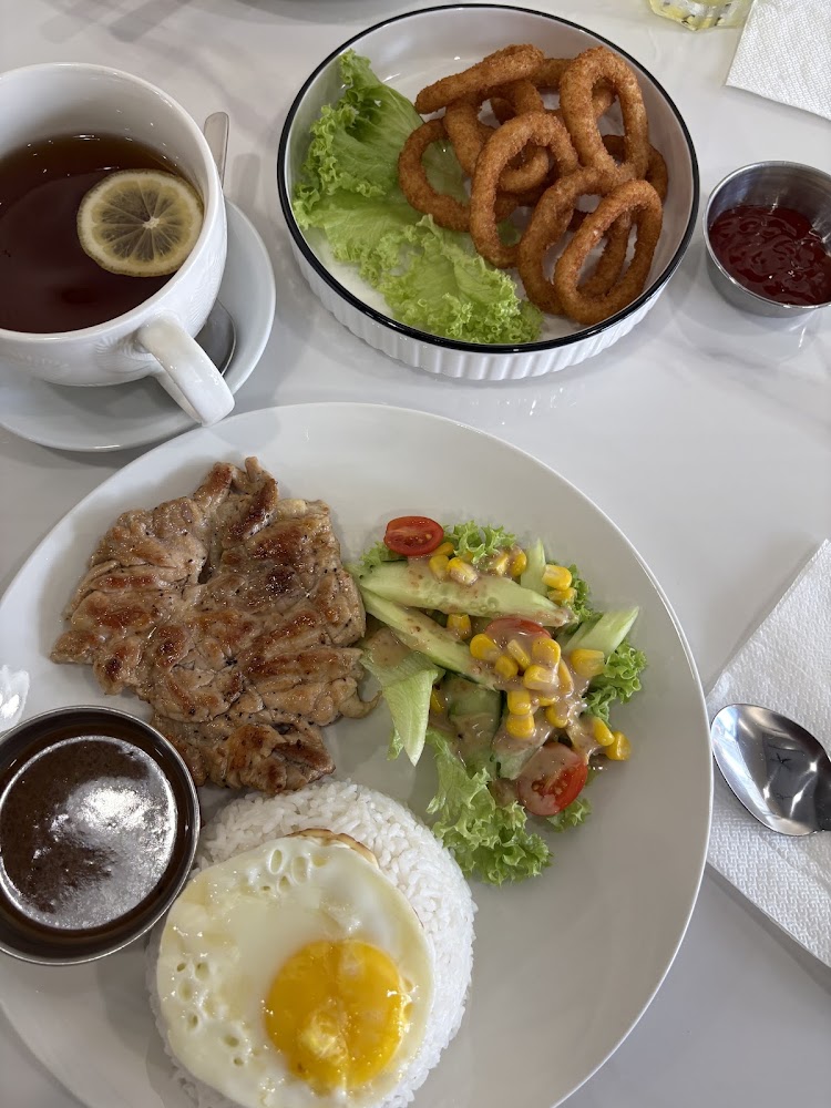Deli's Kopitiam 德利茶餐厅