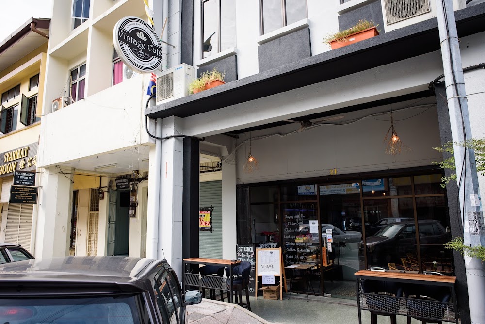 Vintage Cafe & Guesthouse