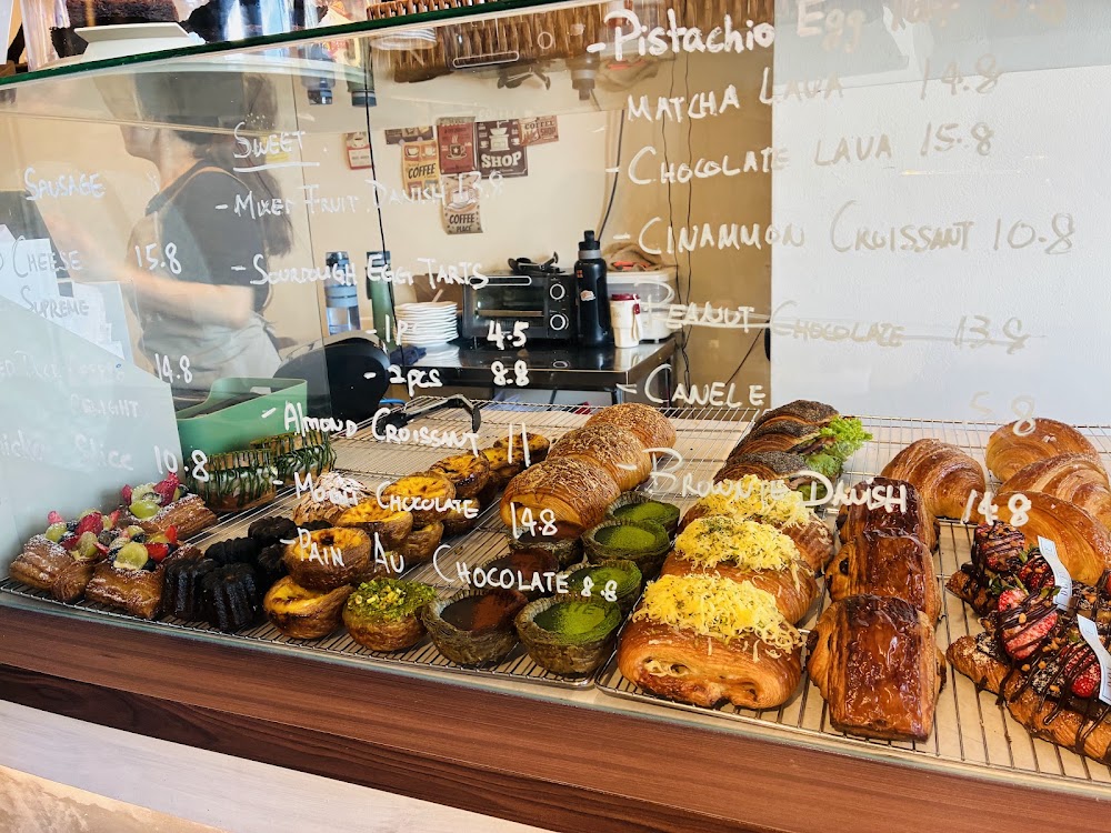 Dousserie Bakehouse & Cafe